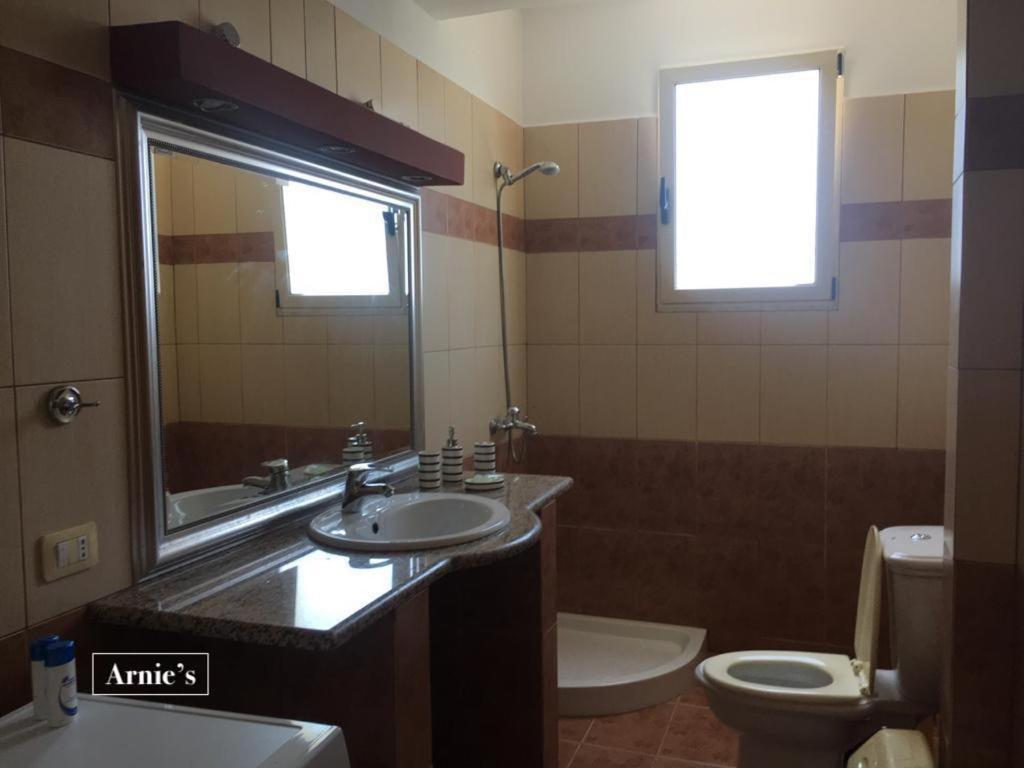 Arnie'S Sunny Seaside Residence Vlorë Εξωτερικό φωτογραφία